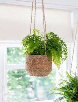 Garden Trading Seagrass Woven Hanging Plant Pot